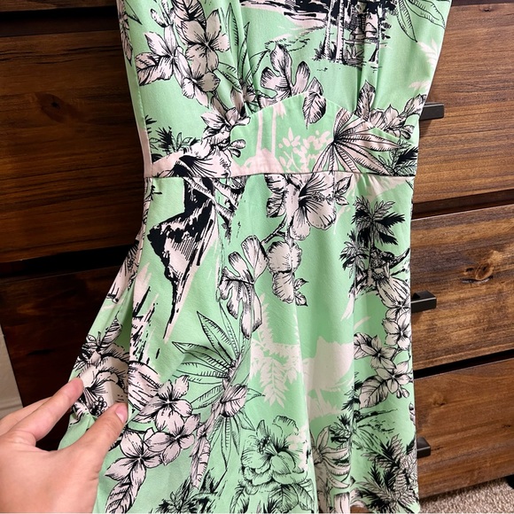 Zara Dress with beautiful print 😍 - Picture 4 of 7